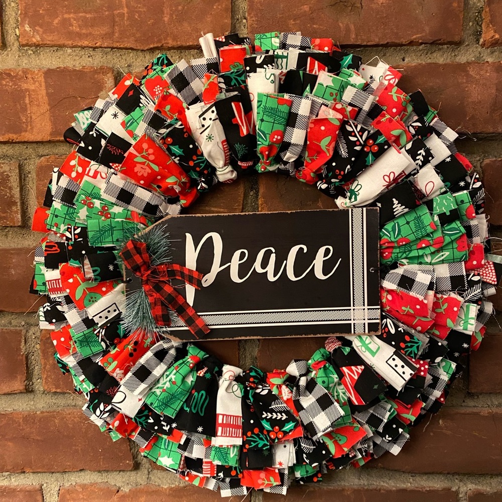 Christmas Peace Hag Tag Rag Wreath
